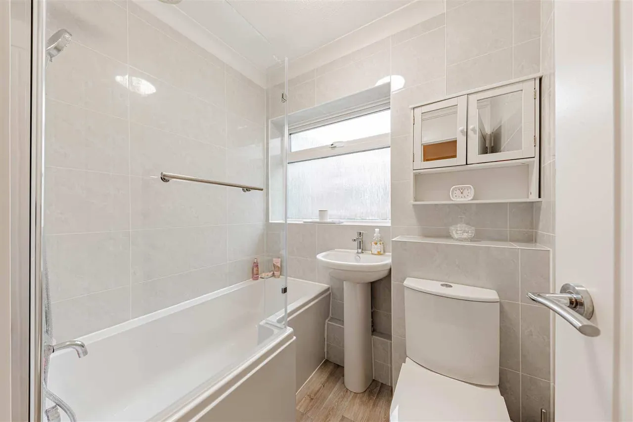 Ashurst Gardens, Margate, Kent, CT9 3HW, photo 16