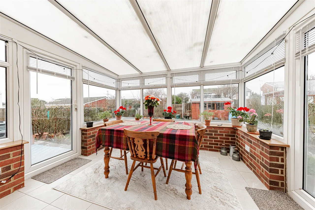 Ashurst Gardens, Margate, Kent, CT9 3HW, photo 9