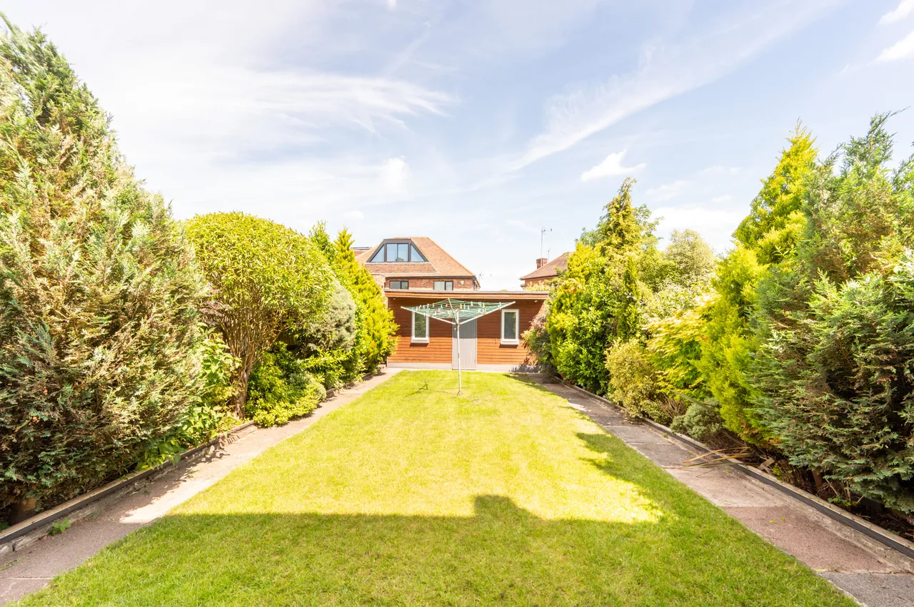 102 Melrose Avenue, London, photo 2