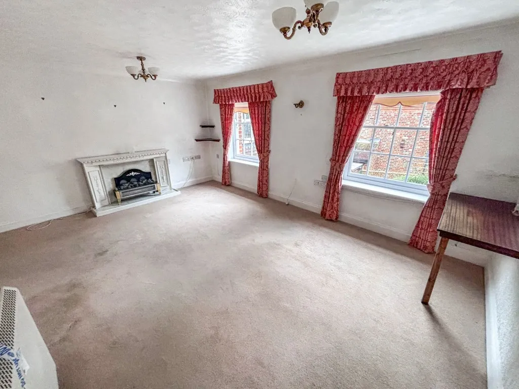 Burghfield Road, Southcote Lodge, RG30, photo 3