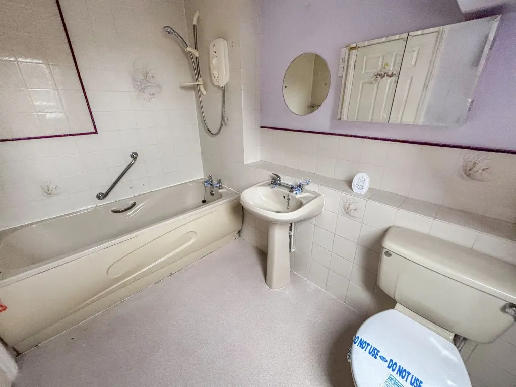 Burghfield Road, Southcote Lodge, RG30, photo 7