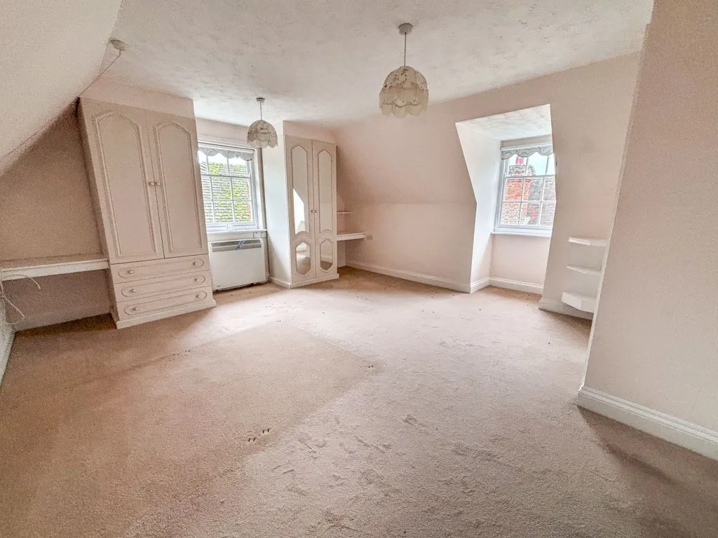 Burghfield Road, Southcote Lodge, RG30, photo 5