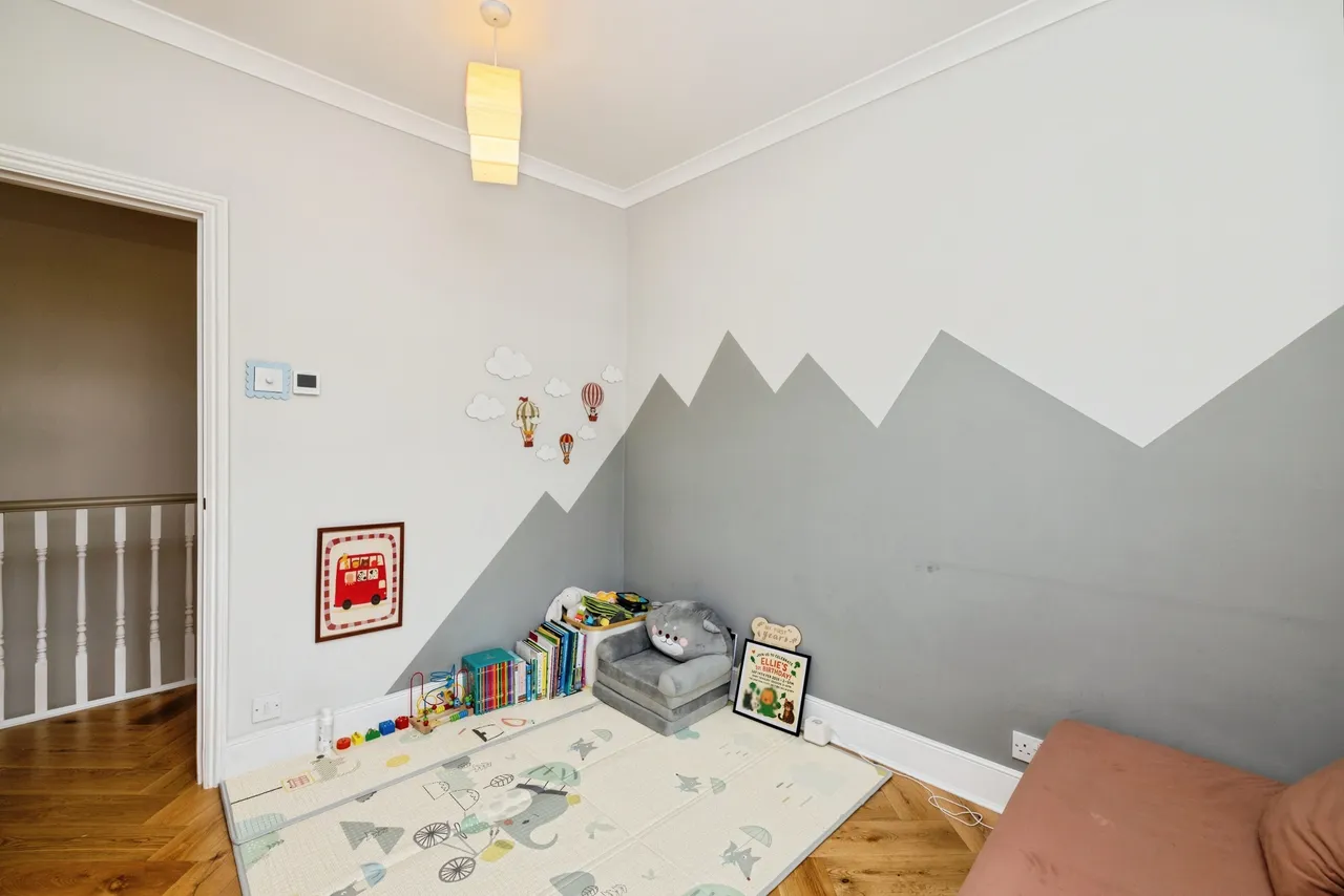Drayton Avenue, London, W13, photo 19