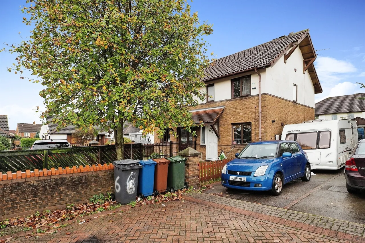 2 bed house for sale, Chilwell Mews, Athersley North, S71