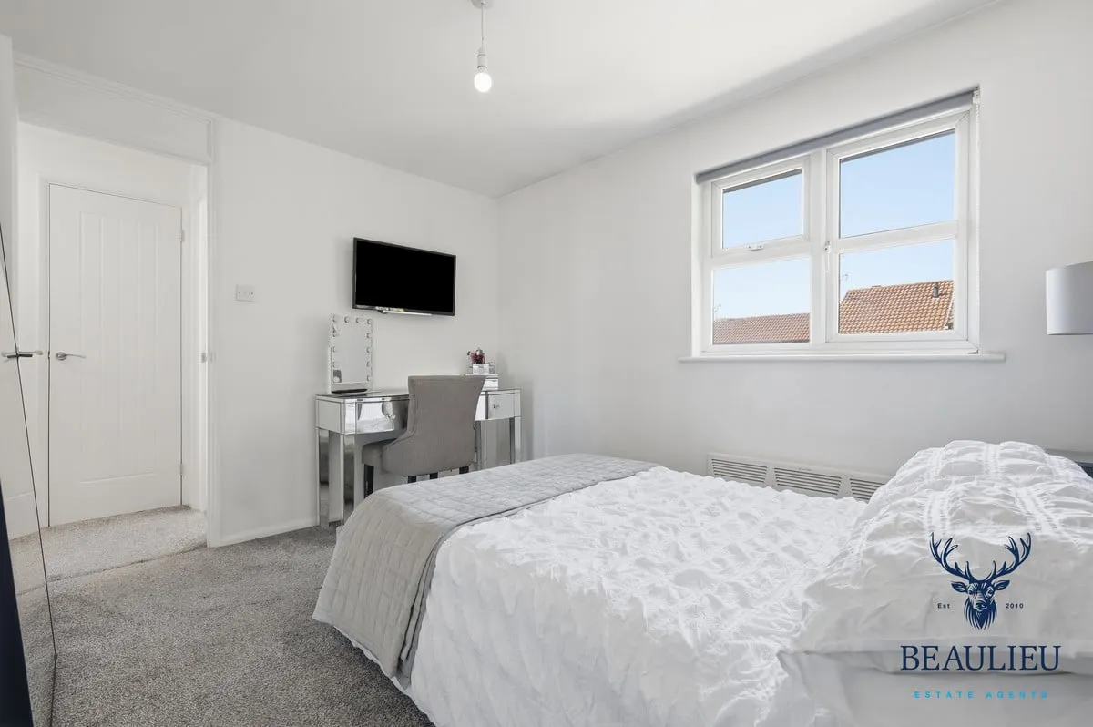 Lovibond Place, Chelmer Village, CM2 6TS, photo 9