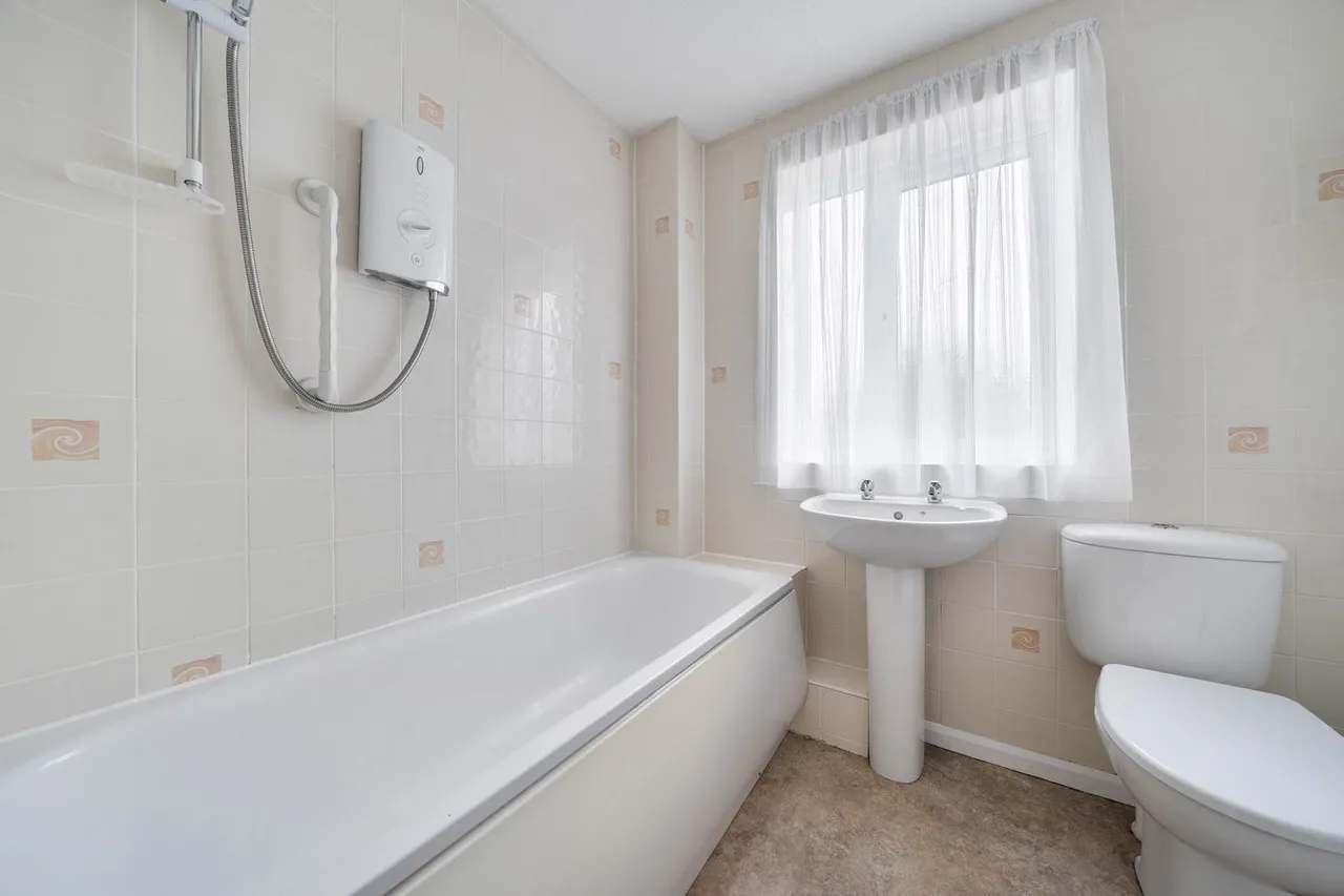Allyn Saxon Drive, Shepton Mallet, BA4, photo 15