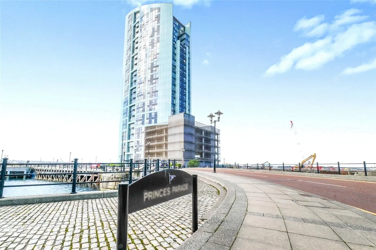 2 bed flat for sale, Princes Parade, Liverpool, L3