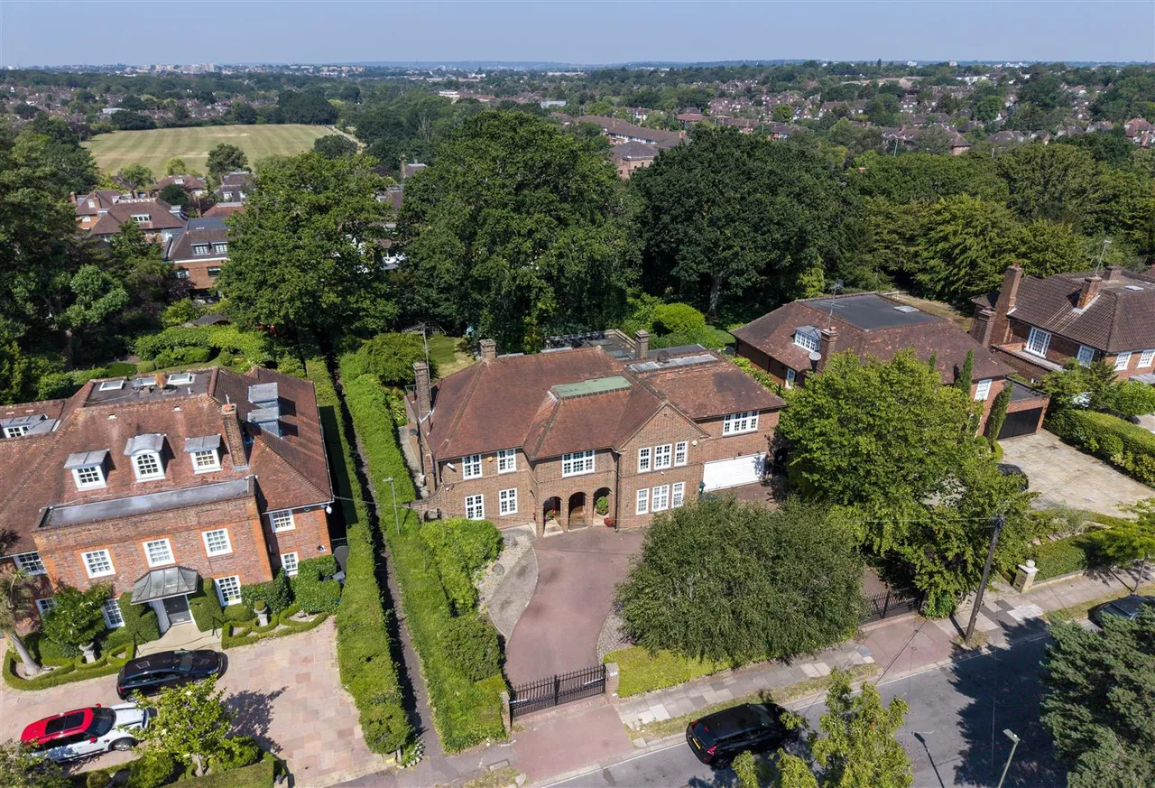 Winnington Road, Hampstead Garden Suburb, N2, photo 2
