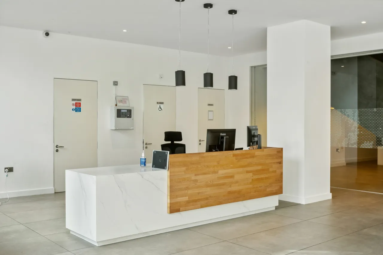 Highgate Hill, London, N19, photo 13