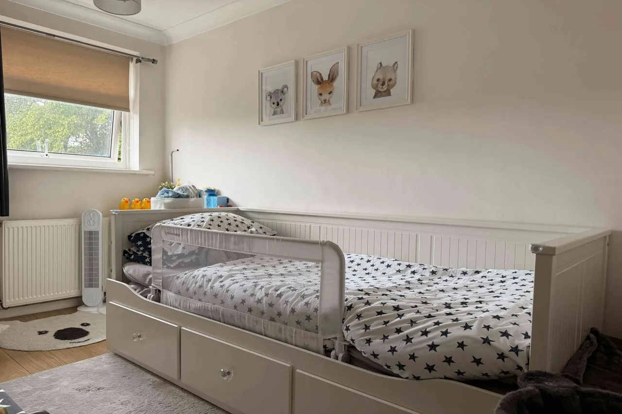 Somergate, Horsham, RH12, photo 5