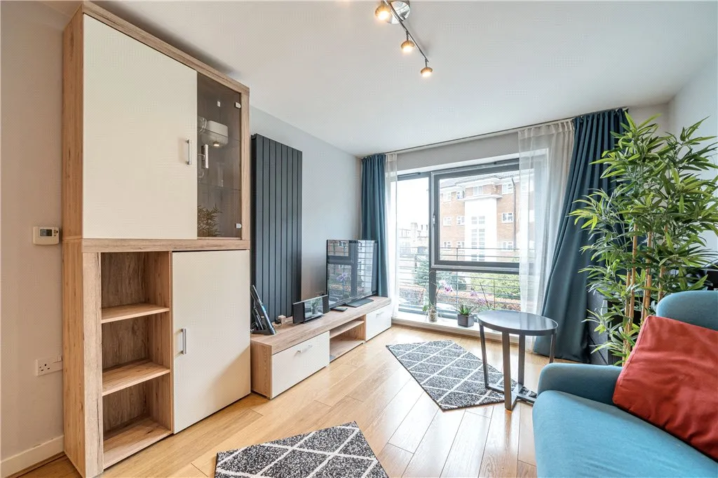 Lovelace House, Ealing, W13, photo 2