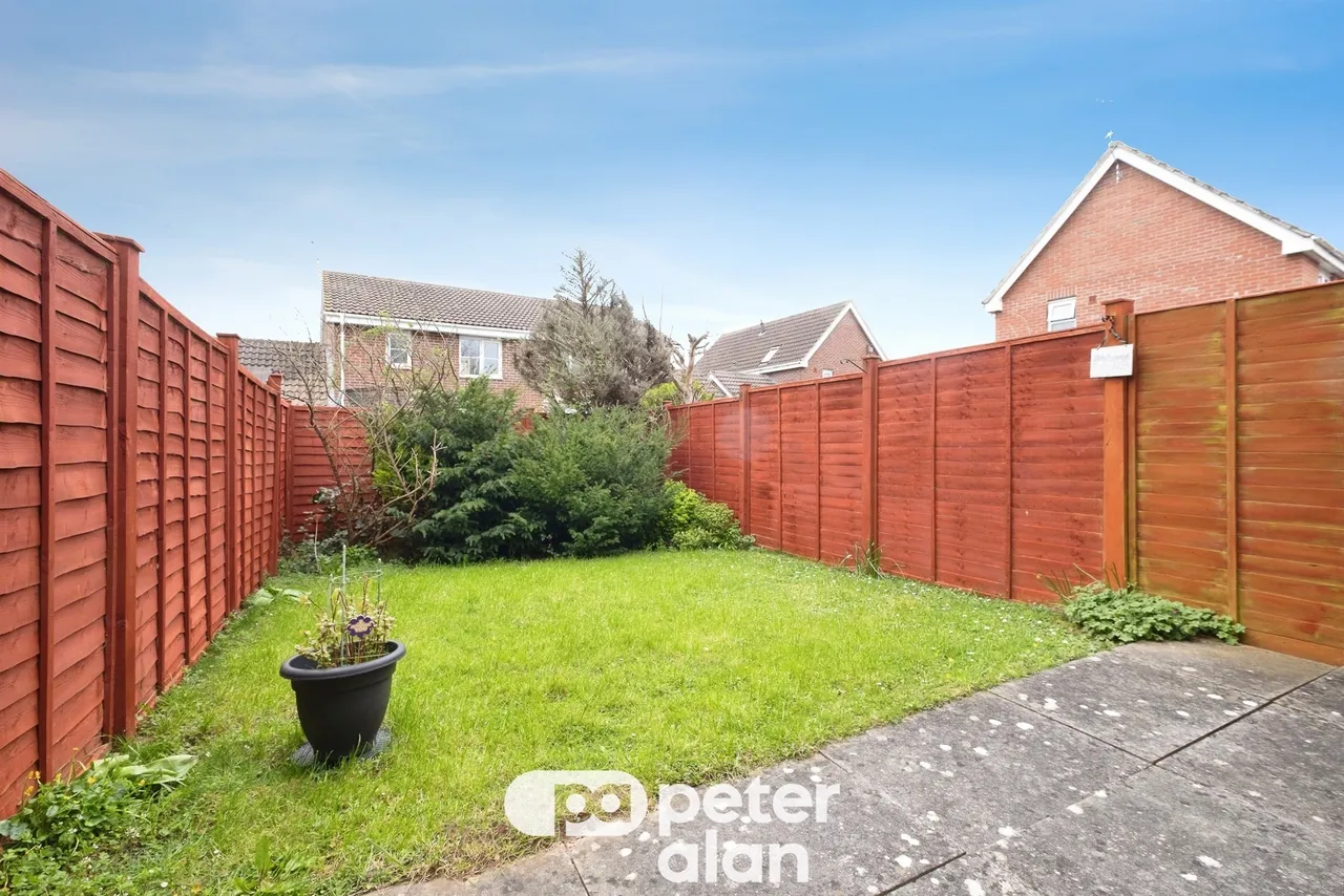 Cornpoppy Avenue, Monmouth, NP25, photo 5