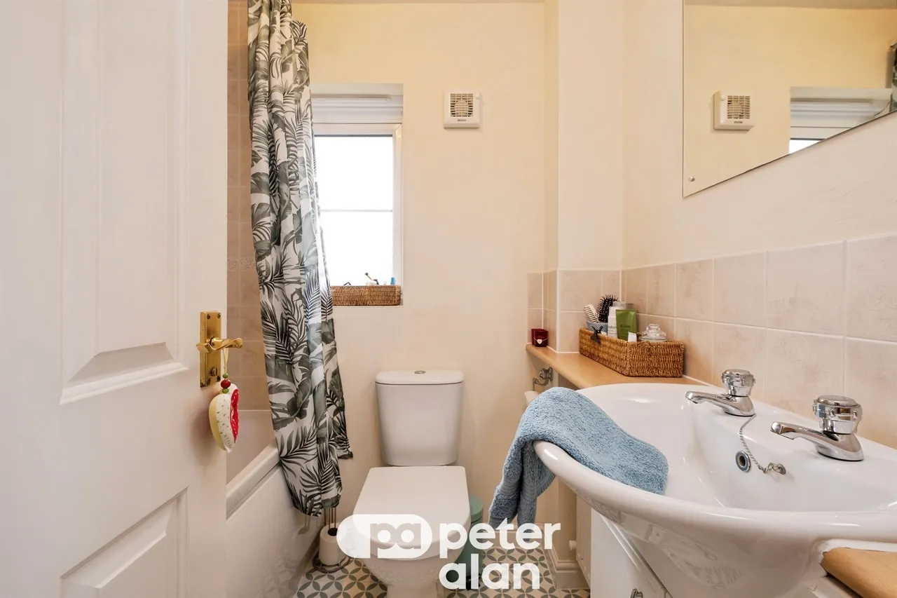 Cornpoppy Avenue, Monmouth, NP25, photo 10