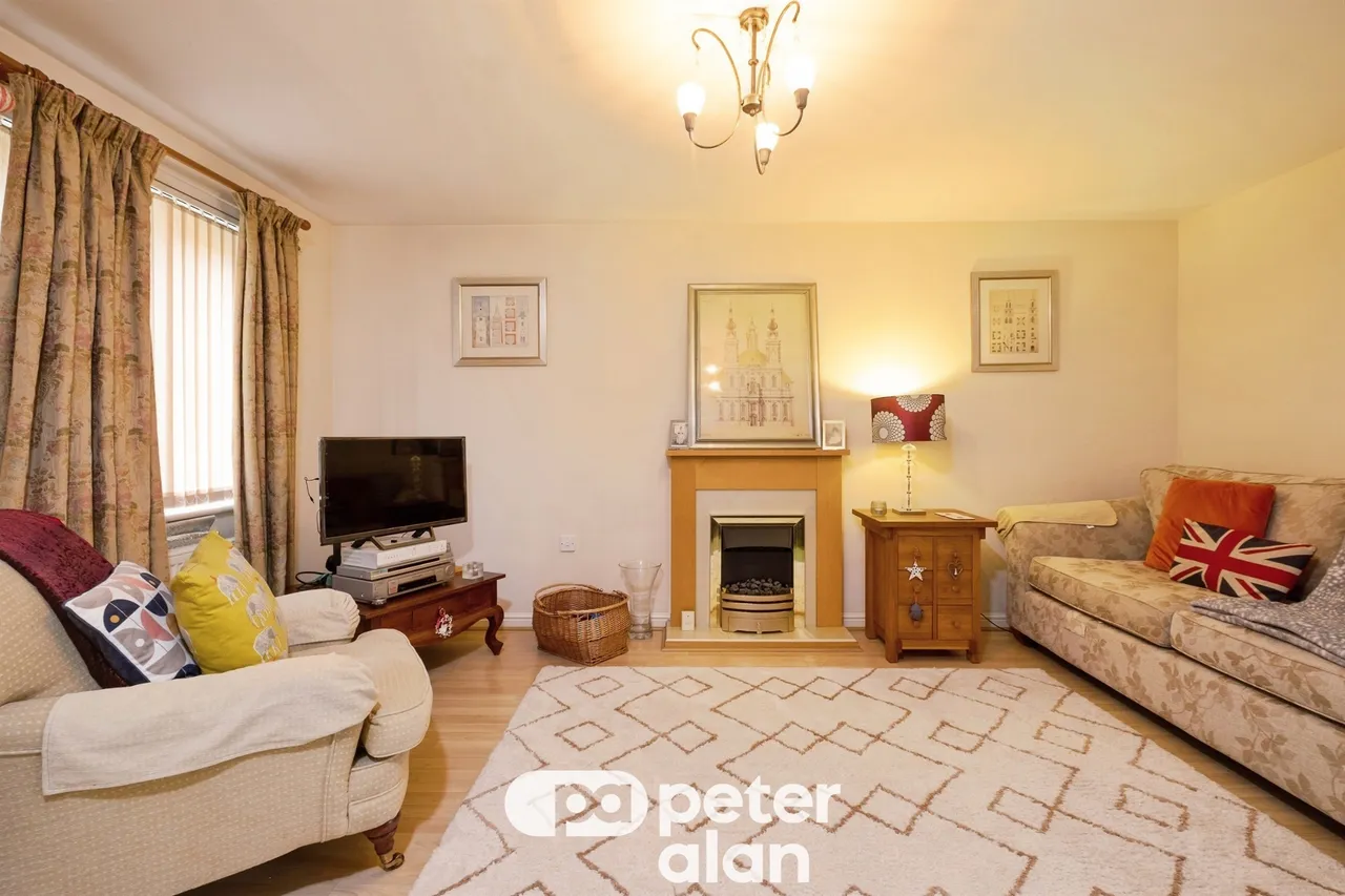 Cornpoppy Avenue, Monmouth, NP25, photo 2