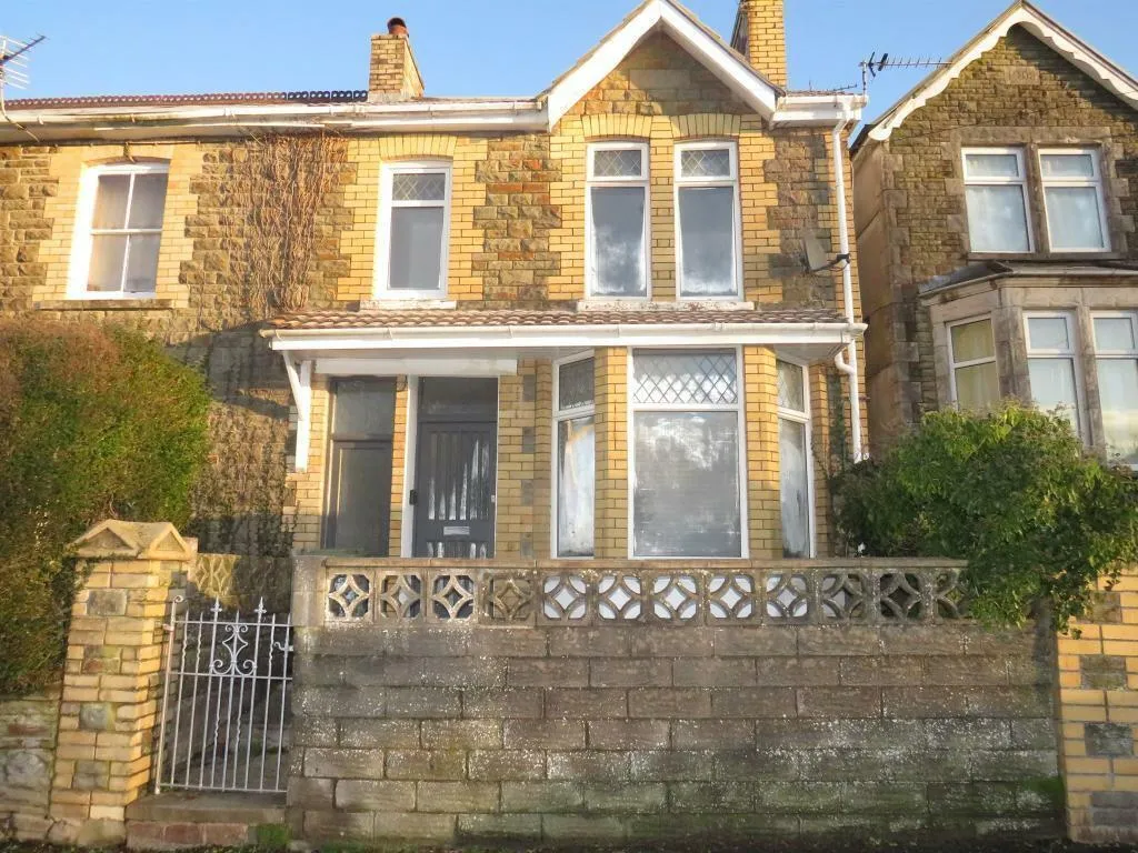 3 bed house for sale — Chapel Road, Llanharan, Pontyclun