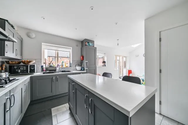 Harris Close, Banbury, OX16, photo 3