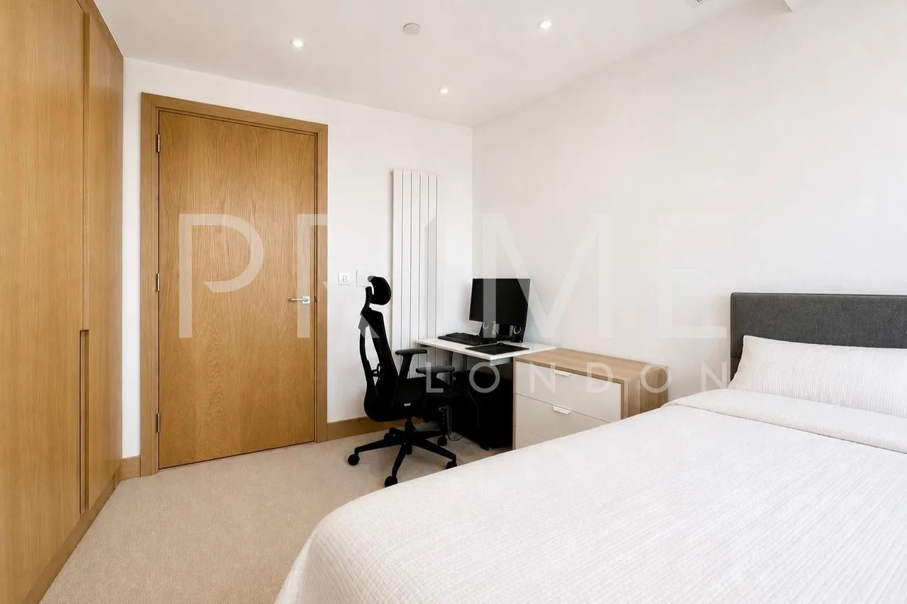 Crossharbour Plaza, Canary Wharf, E14, photo 10