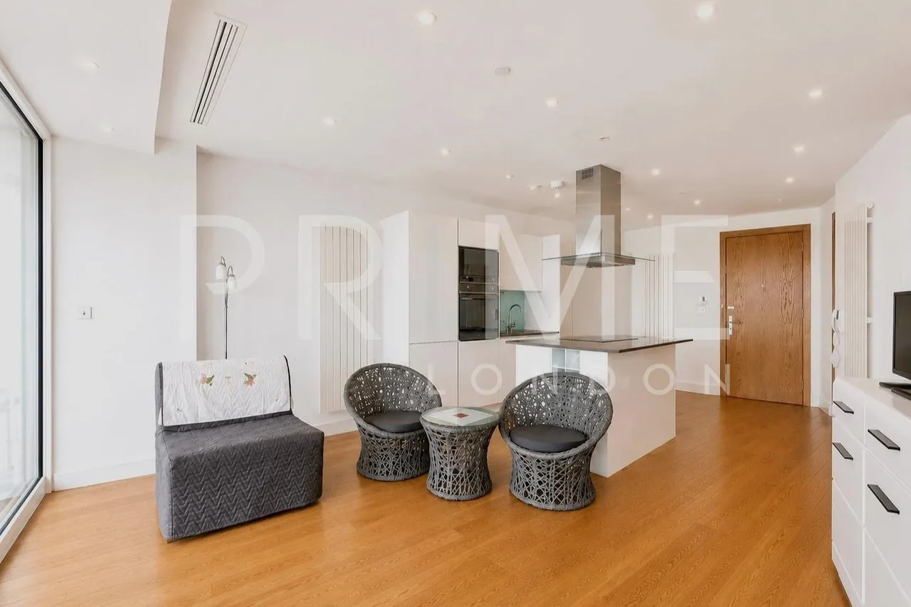 Crossharbour Plaza, Canary Wharf, E14, photo 4