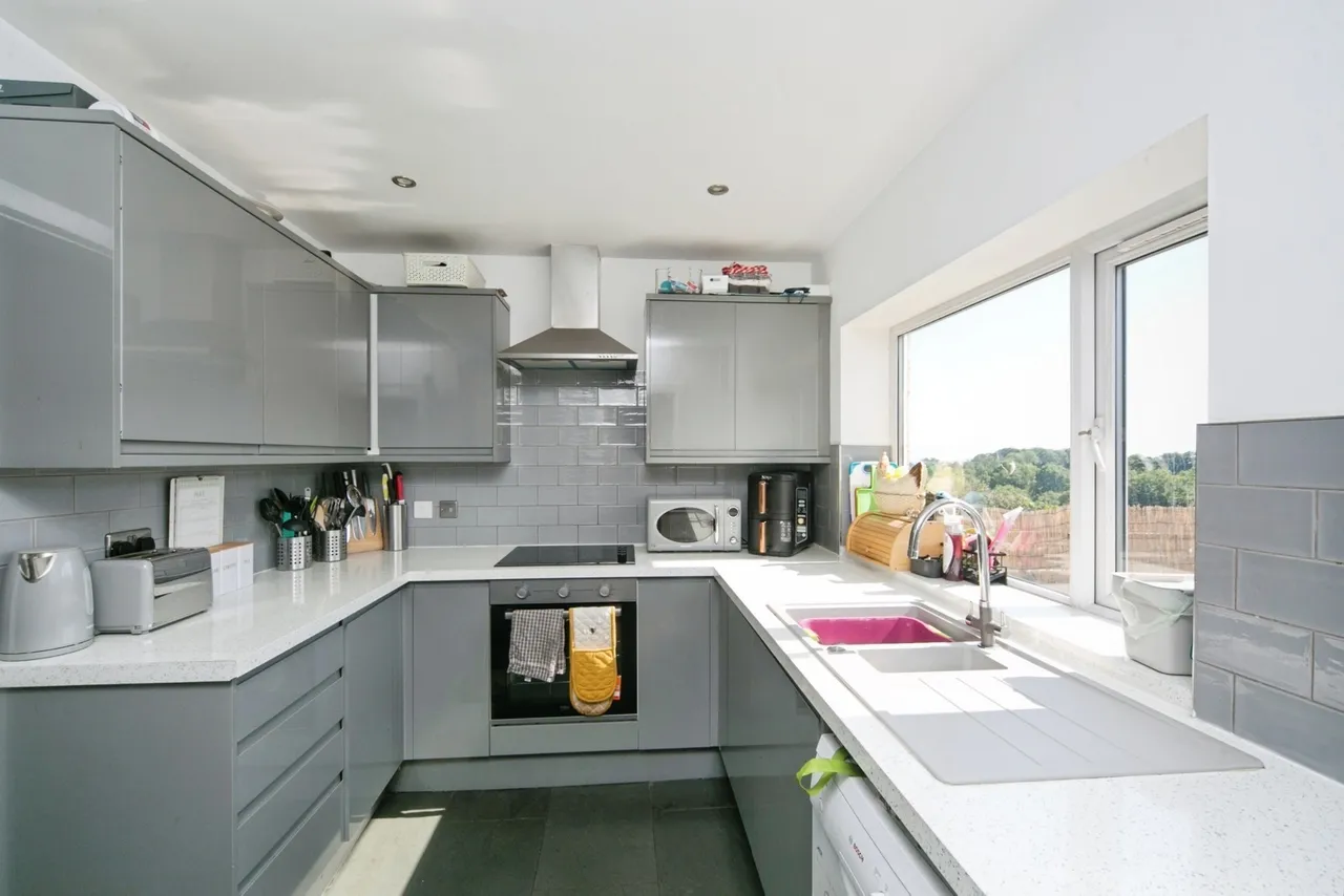 Tan Y Marian, Llanddulas, LL22, photo 3