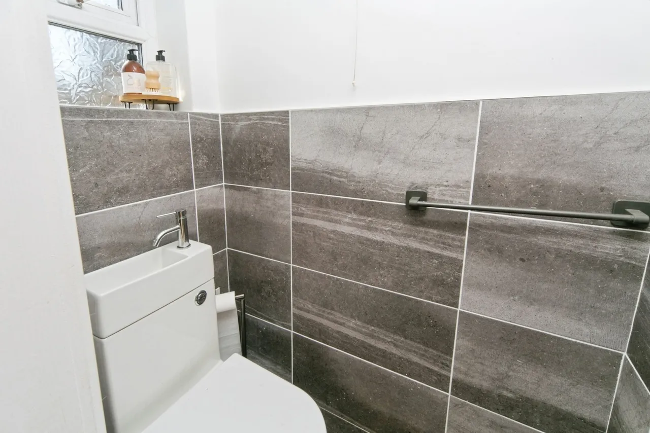 Tan Y Marian, Llanddulas, LL22, photo 13