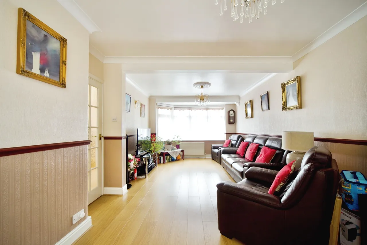 Cambourne Avenue, London, N9, photo 4
