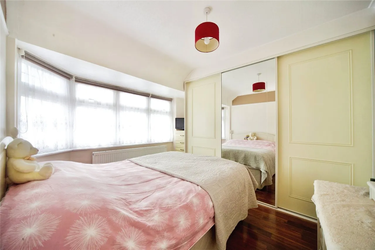 Cambourne Avenue, London, N9, photo 12