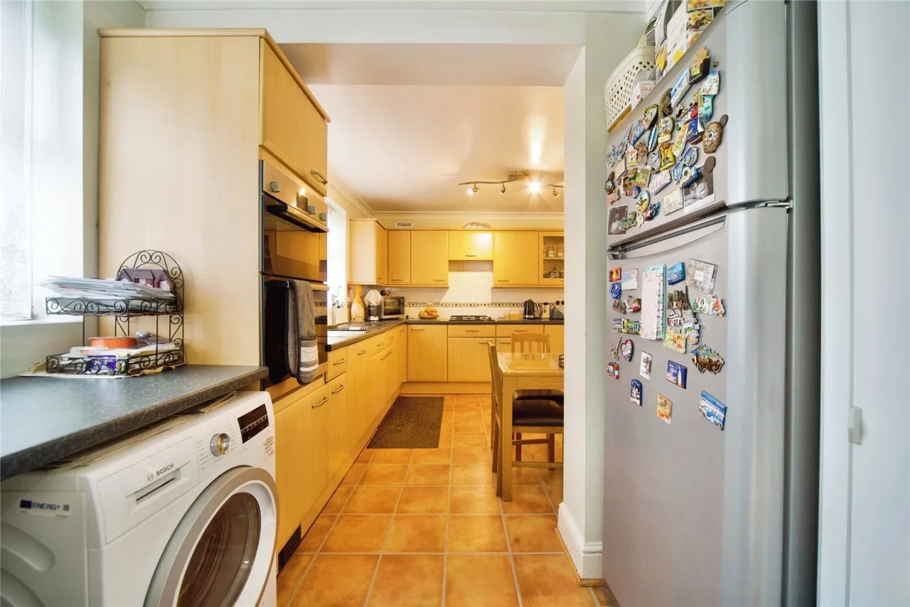 Cambourne Avenue, London, N9, photo 8