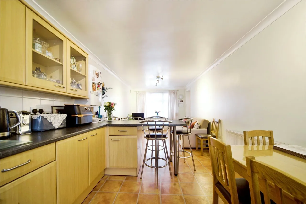 Cambourne Avenue, London, N9, photo 10