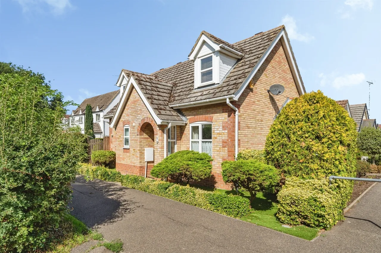 2 bed house for sale — West End, March