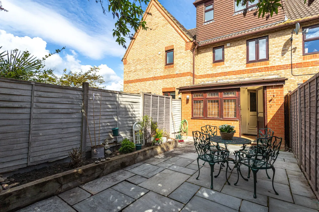 Hop Garden Road, Hook, RG27 9SU, photo 14