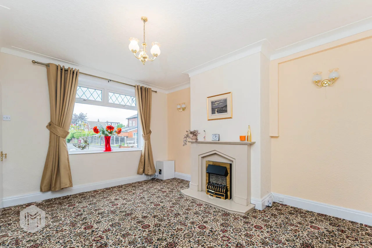 Tottington Road, Bolton, BL2 4BH, photo 2