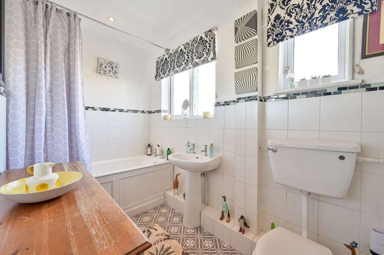 92 Worton Road, Isleworth, photo 11