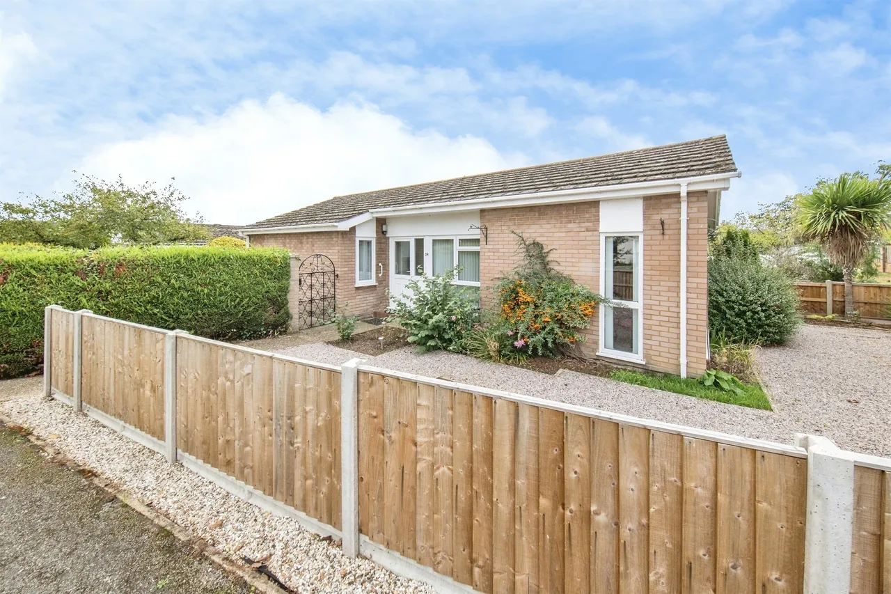 3 bed house for sale, Riverview, Melton, IP12