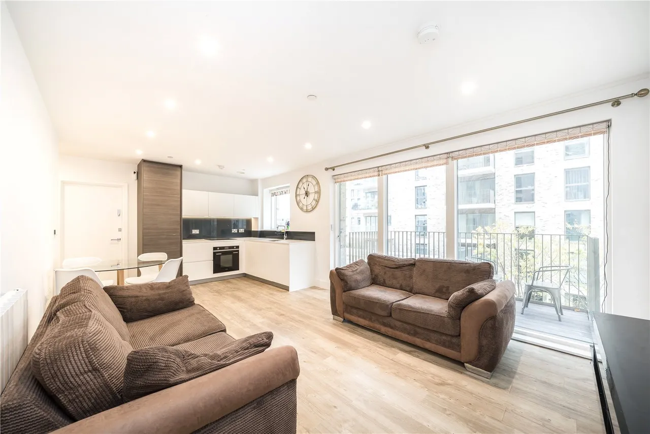 Pegler Square, London, SE3 9GW, photo 4