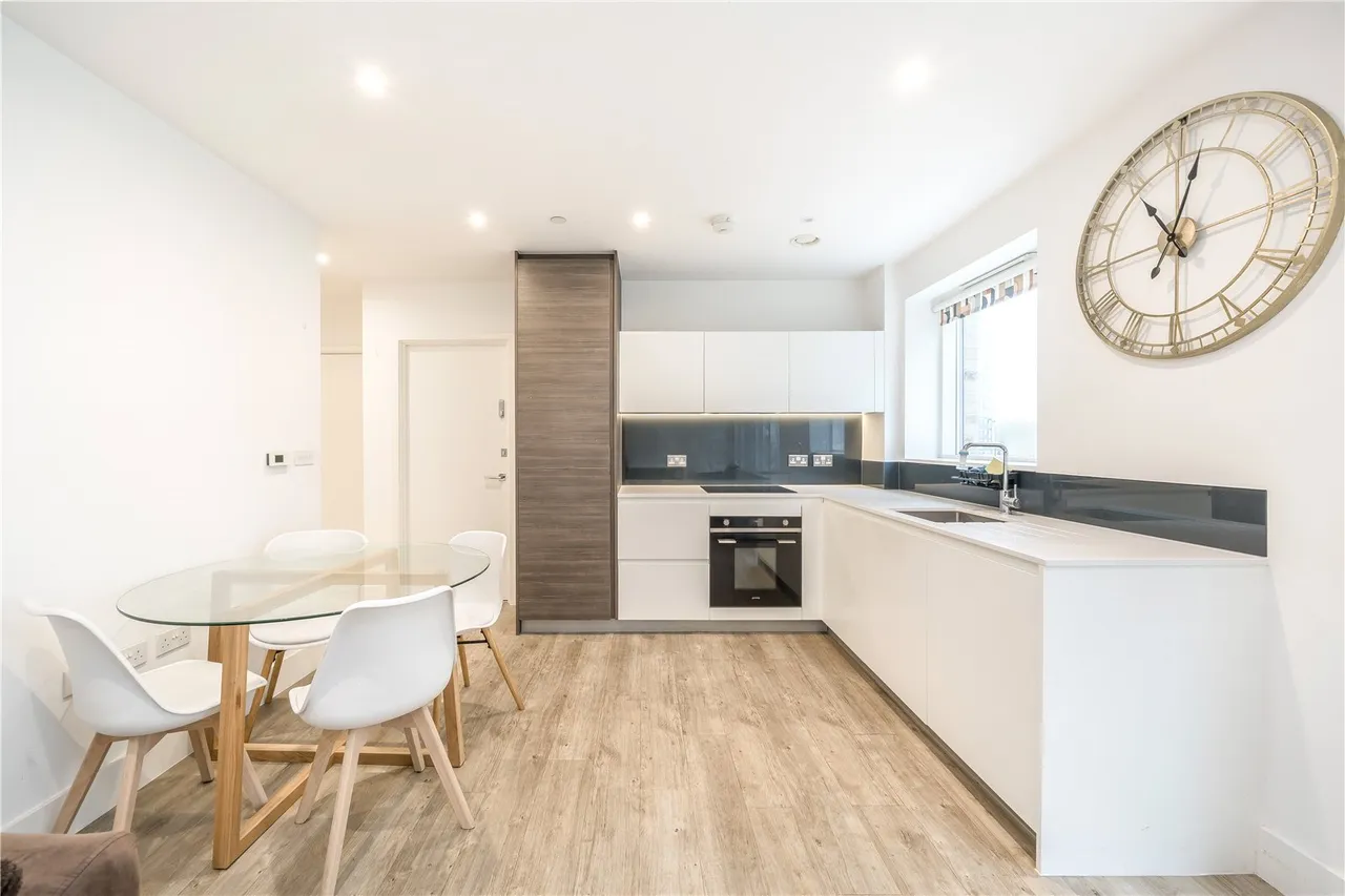 Pegler Square, London, SE3 9GW, photo 2