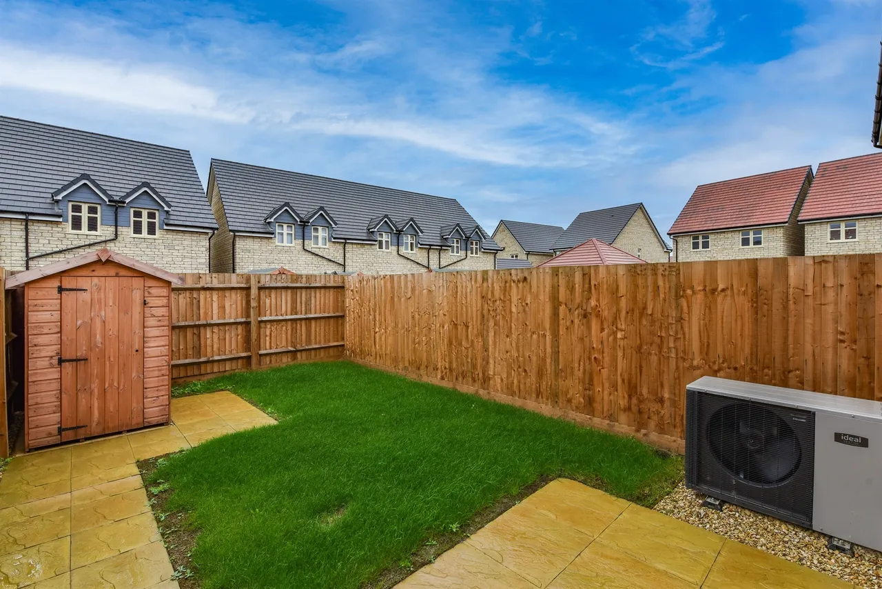 Cranbrook Close, Patterdown, SN15, photo 8