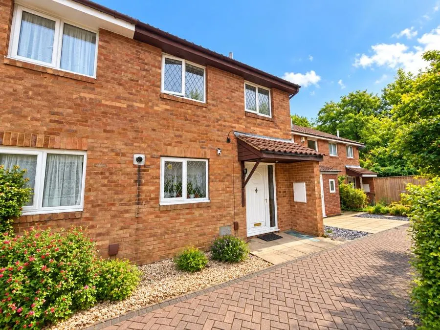 3 bed house for sale, Martin Close, Neath Hill, MK14