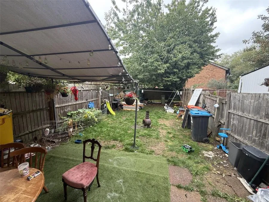 Martin Close, Neath Hill, MK14, photo 11