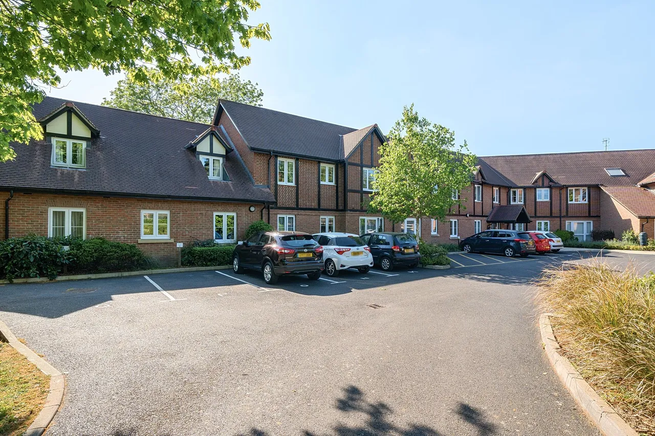 Meadowside, Storrington, RH20, photo 11