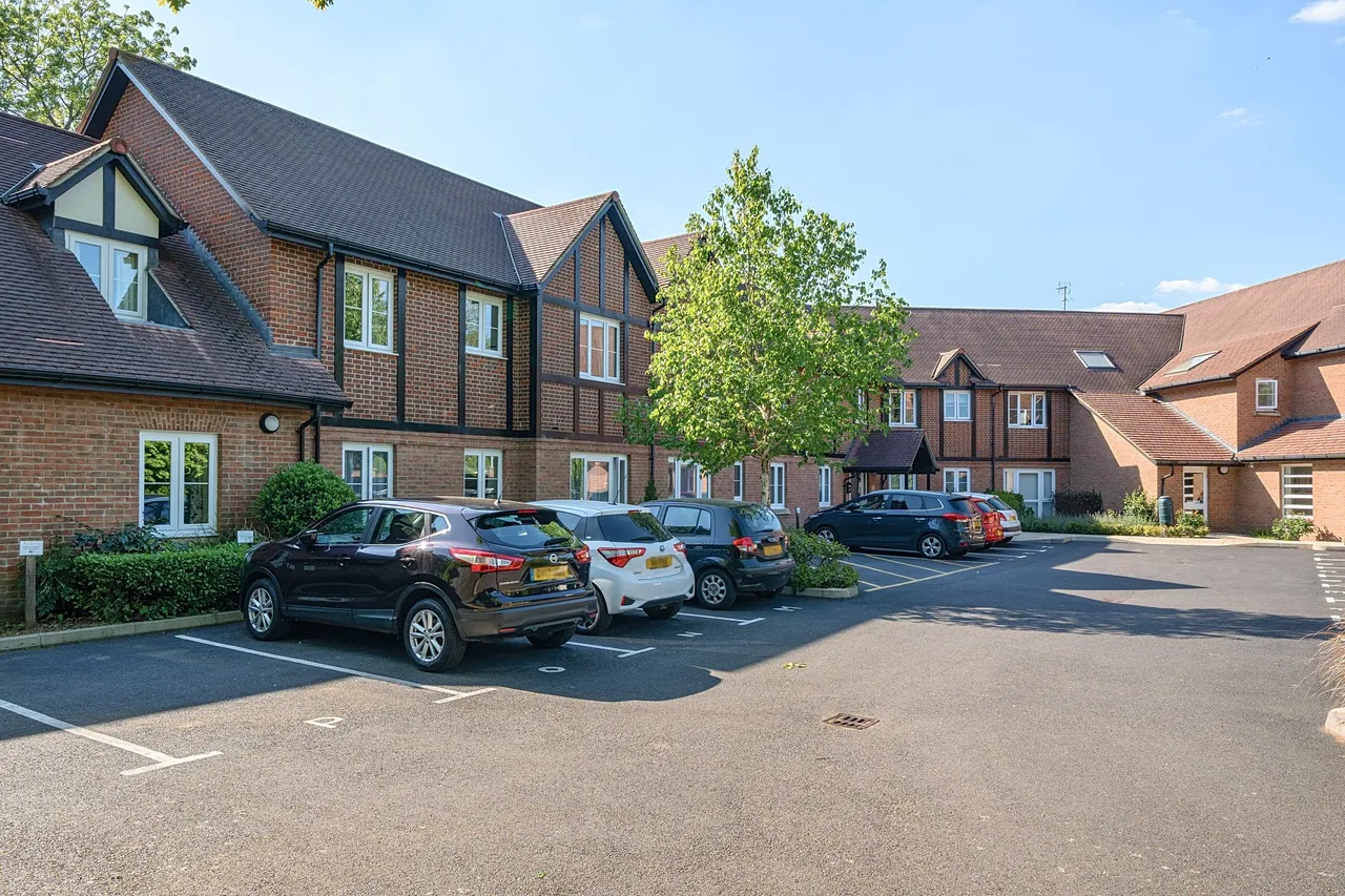 1 bed property for sale, Meadowside, Storrington, RH20