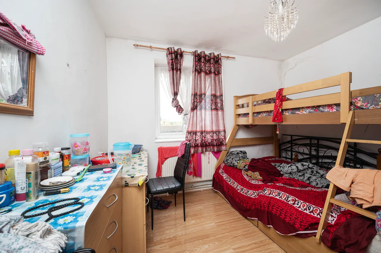 32 Biscay House, Mile End Road, London, photo 4