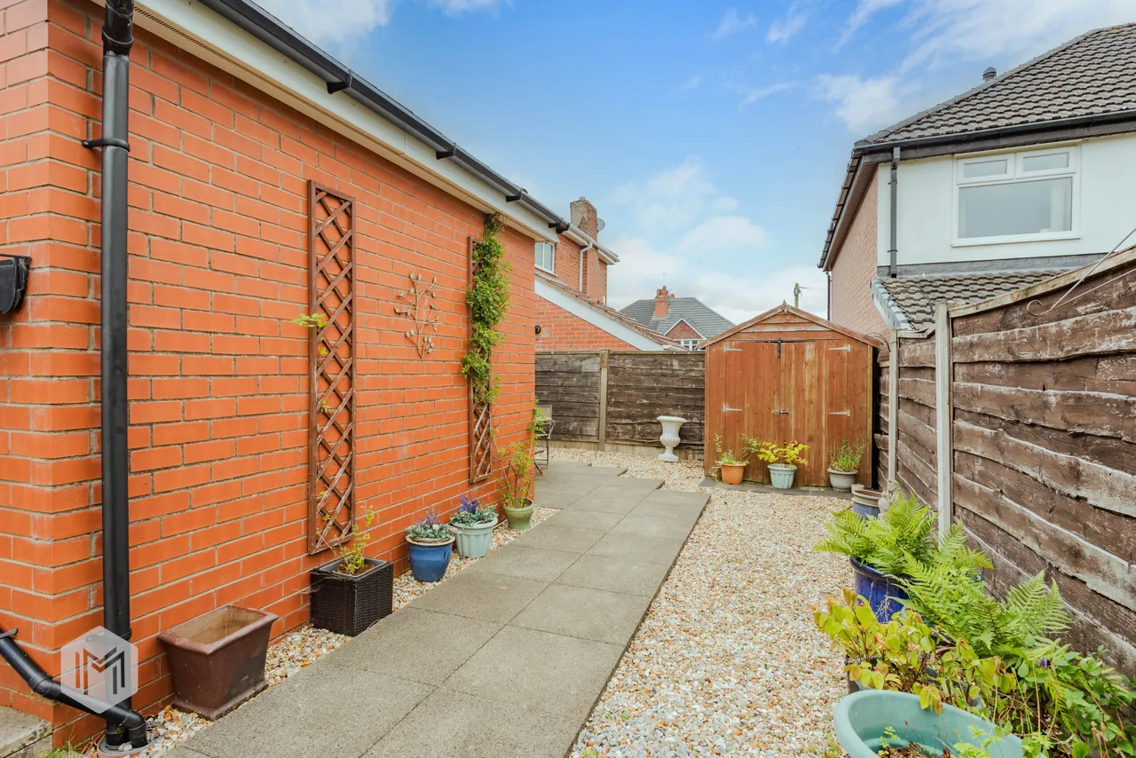 Mile Lane, Bury, BL8 2DS, photo 20