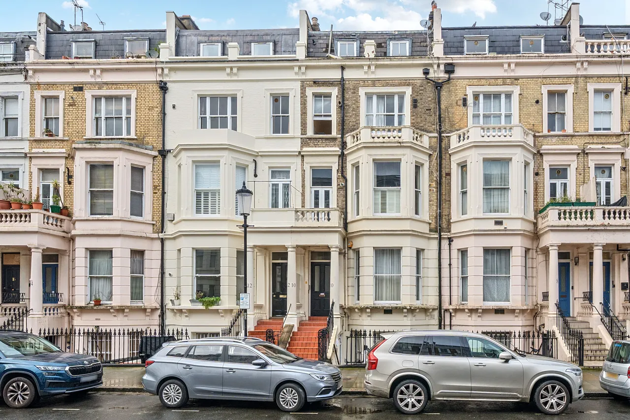 1 bed flat to rent — Flat 2, 10 Longridge Road, London