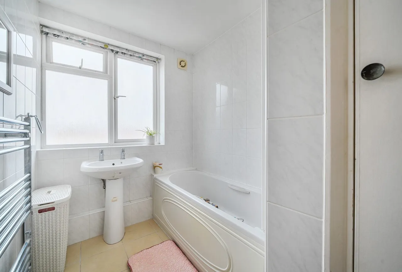 Slough Lane, London, NW9 8QJ, photo 8