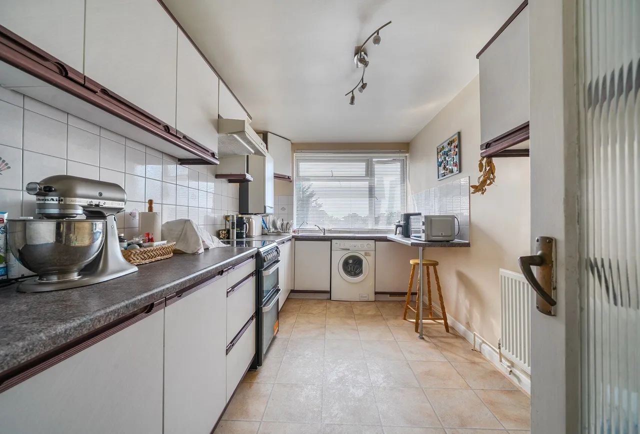 Slough Lane, London, NW9 8QJ, photo 2