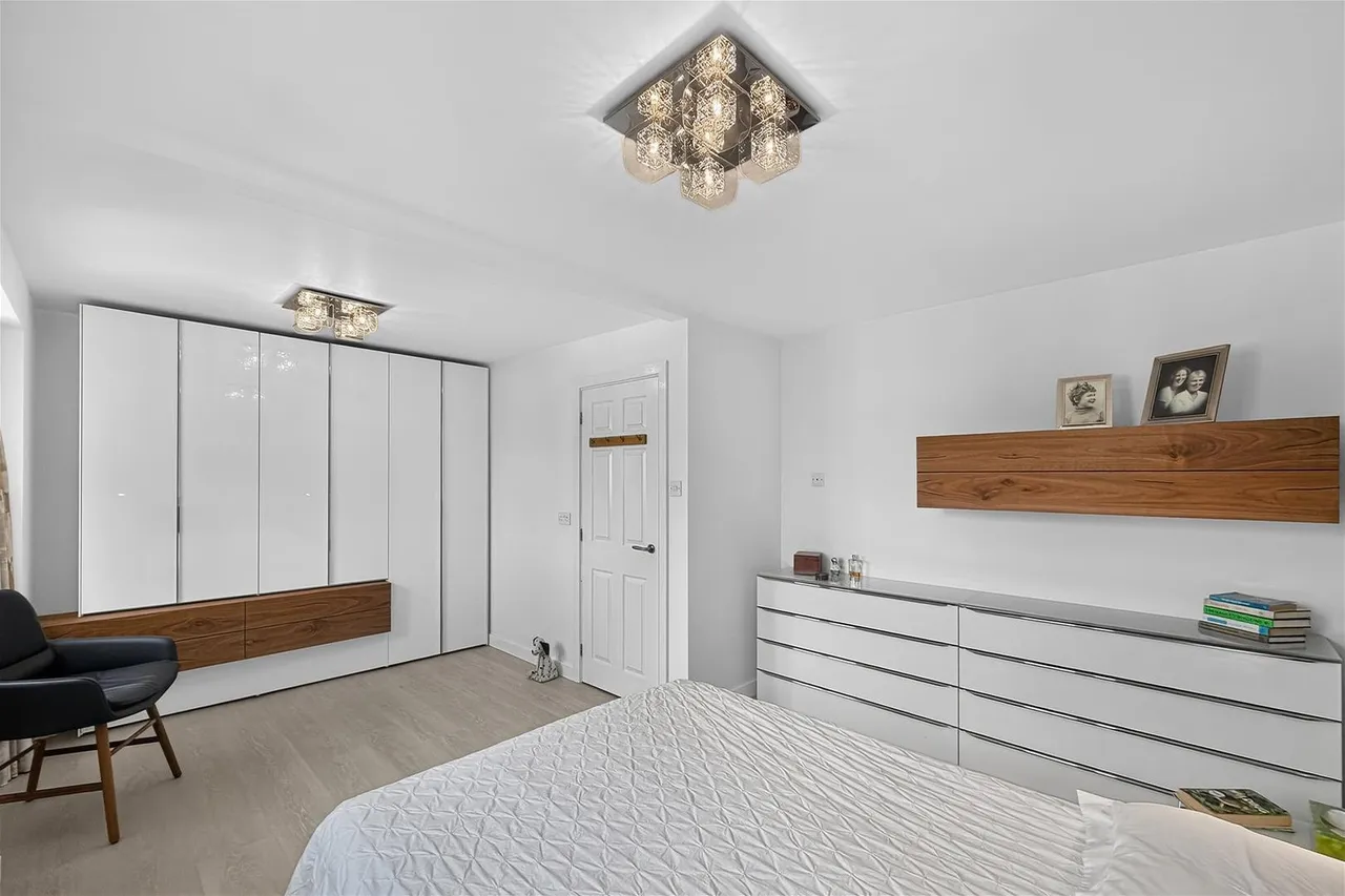 Heyes Leigh Heyes Drive, Timperley, Cheshire WA15 6EY, photo 23