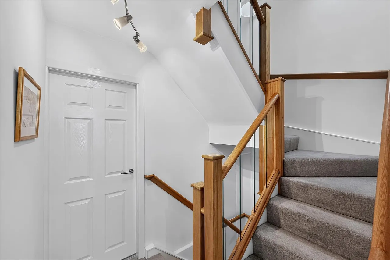 Heyes Leigh Heyes Drive, Timperley, Cheshire WA15 6EY, photo 18
