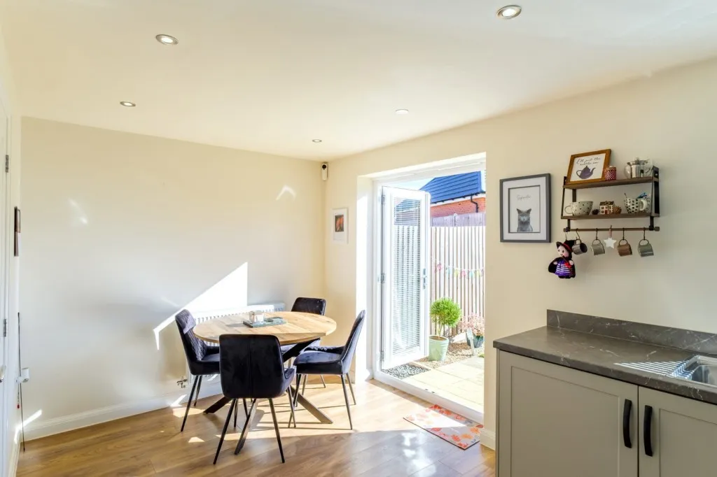 Pankhurst Close, East Leake, LE12, photo 5