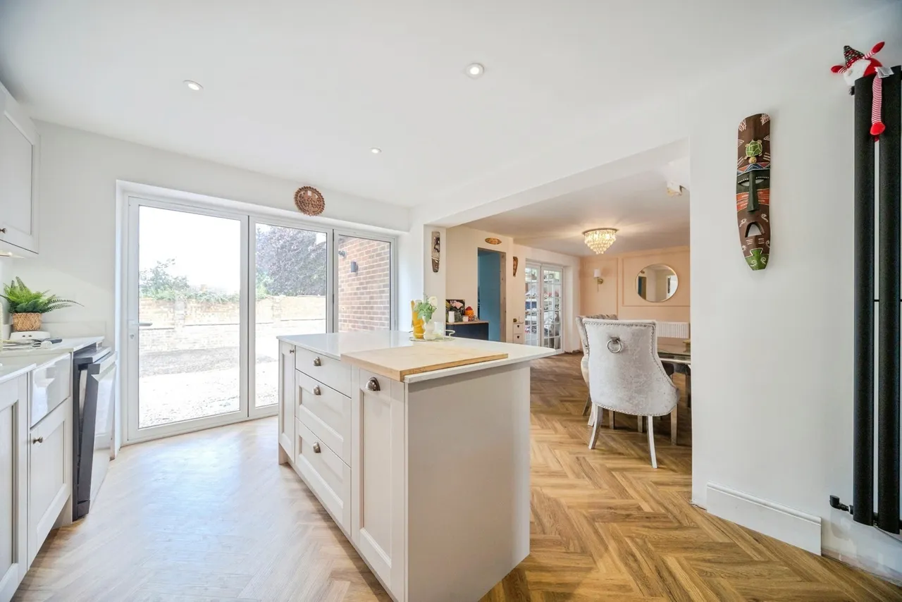 Cornelia Close, Bletchley, Milton Keynes, Buckinghamshire, MK2, photo 9