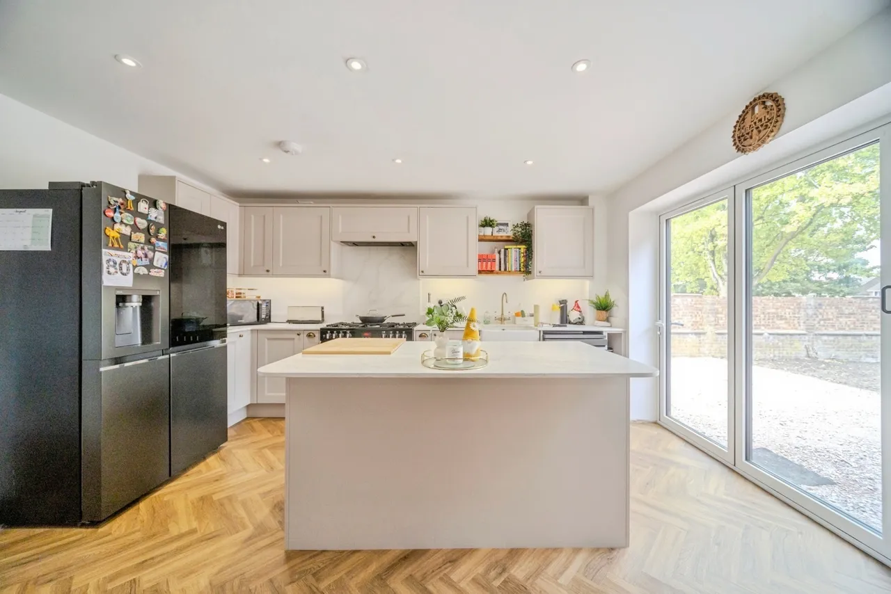 Cornelia Close, Bletchley, Milton Keynes, Buckinghamshire, MK2, photo 8